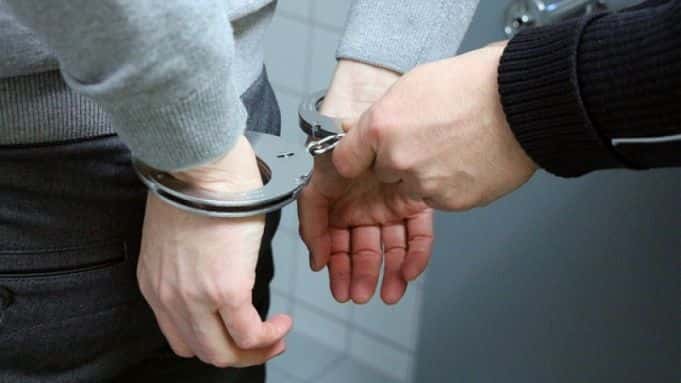 Ajunsă în arestul poliției după ce a încălcat ordinul de protecție