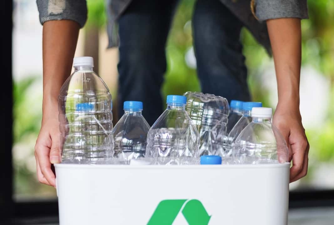 Suma obținută de o mămică din reciclarea PET-urilor de Sfânta Parascheva