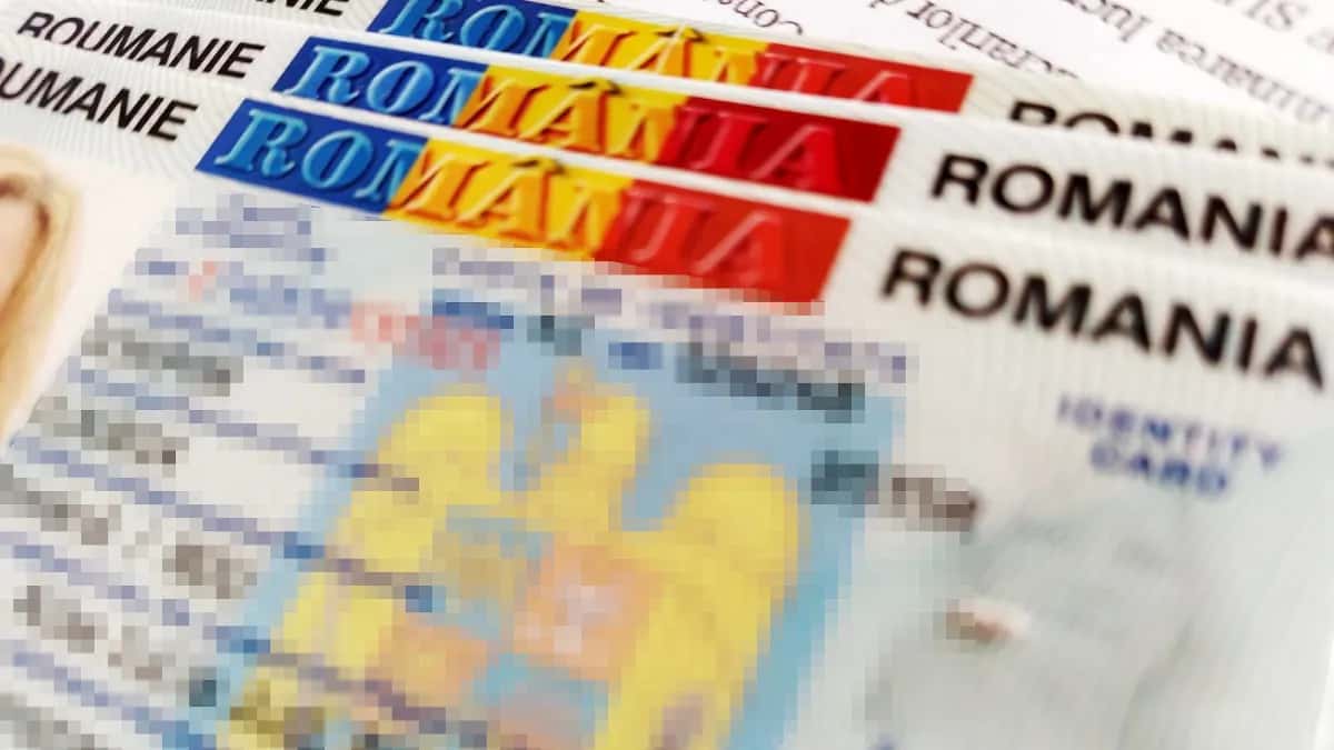 Se schimbă buletinele în România. Vom avea cărțile de identitate pe telefon