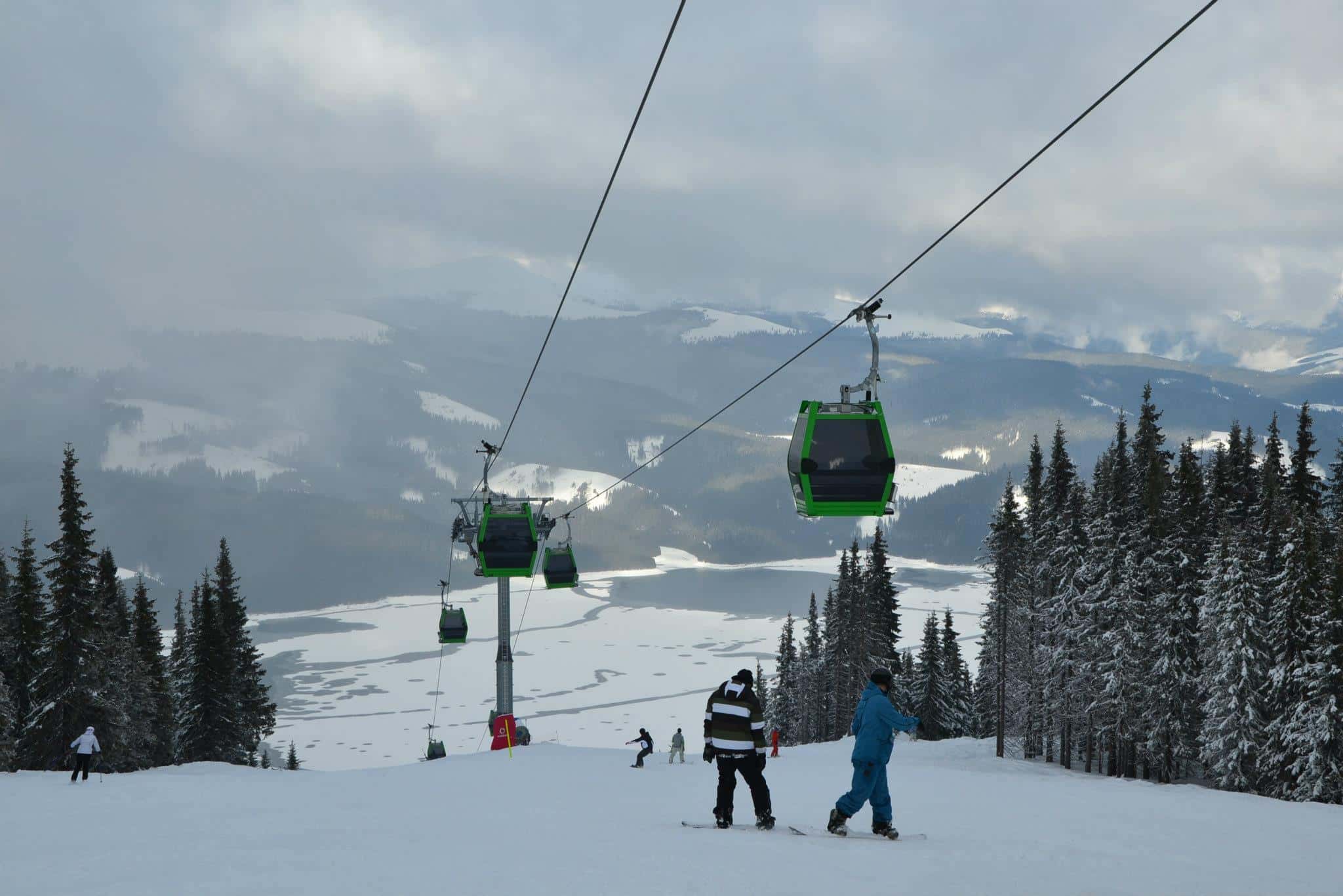 Se dă start sezonului de ski pe domeniul Transalpina-Voineasa