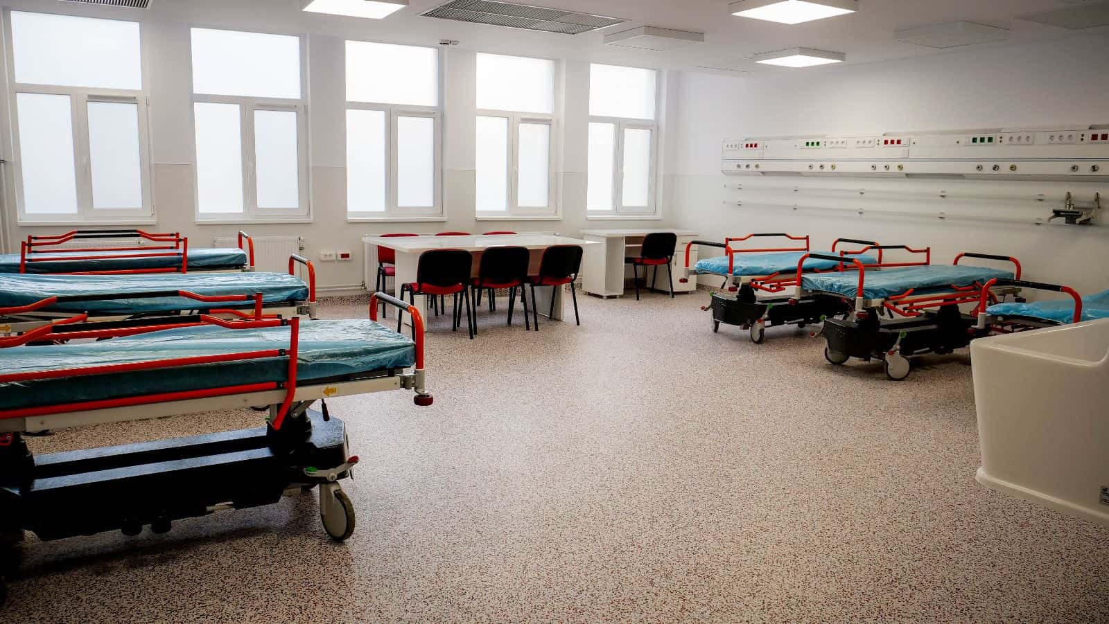 Medicul chirurg care era de gardă când adolescentul de 16 ani a murit în spital, amendat cu 3.000 de lei