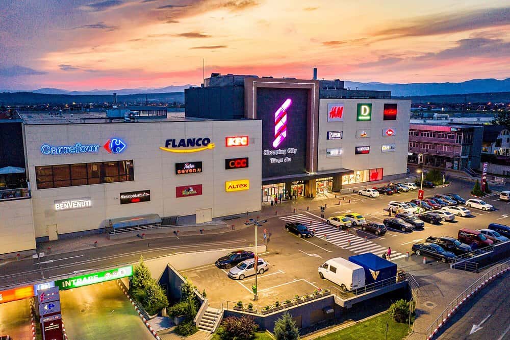 Prinsă la furat în mall