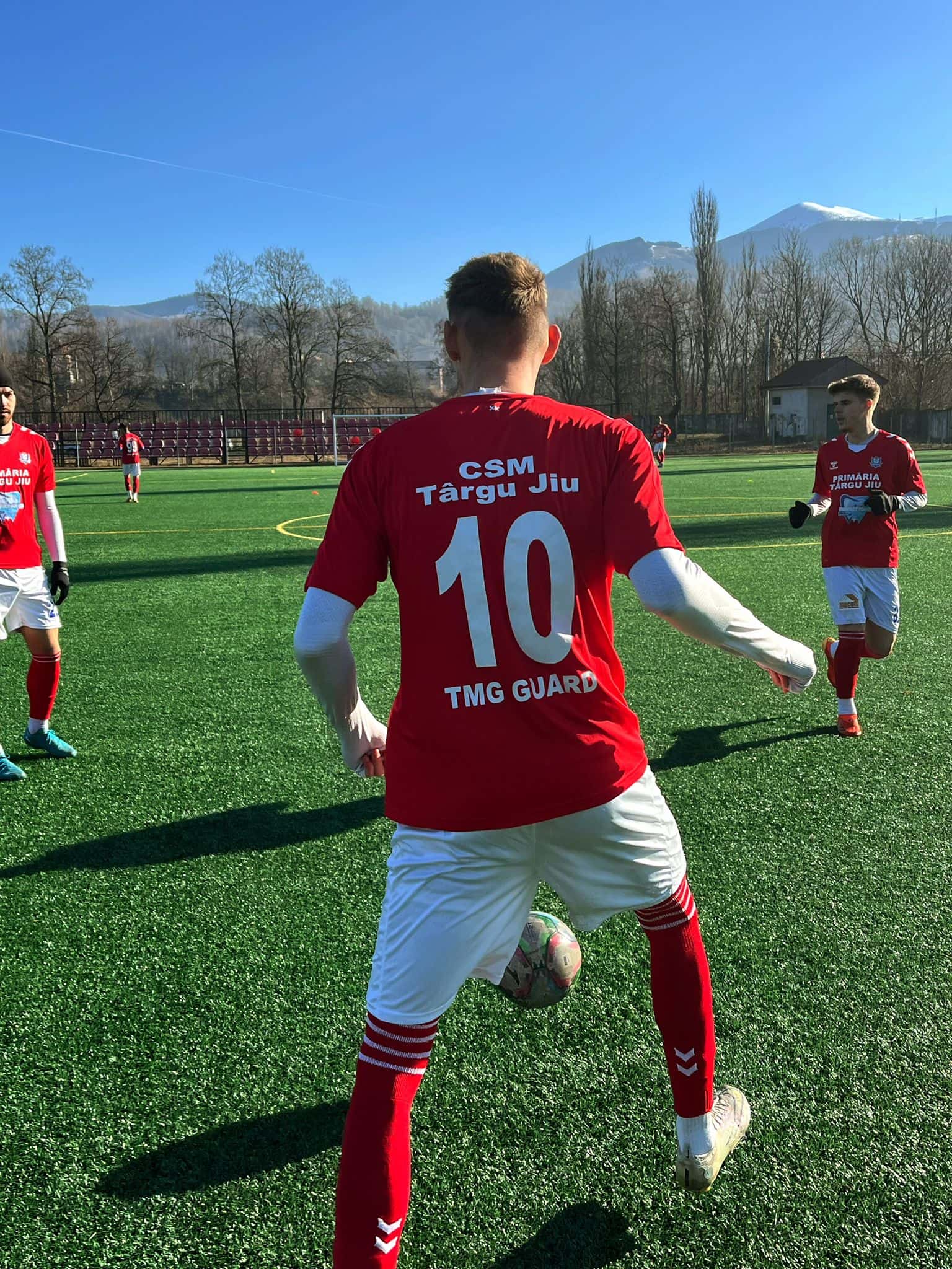 CSM Târgu Jiu, învinsă de Jiul Petroșani în primul amical al iernii 3-1