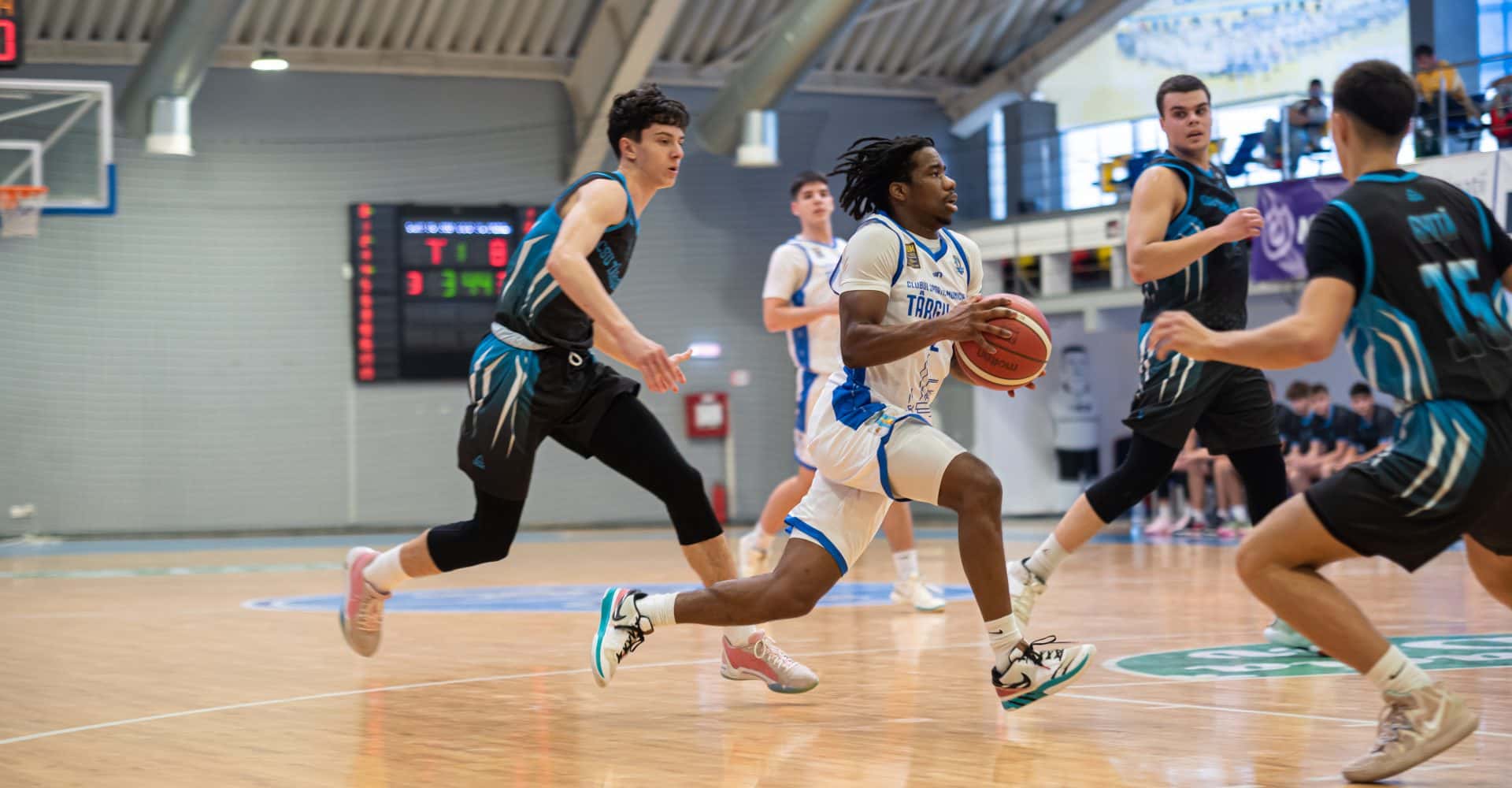 Baschet masculin: CSM Târgu-Jiu întâlnește duminică BC CSU 2 Sibiu, în Sala Sporturilor din Târgu-Jiu