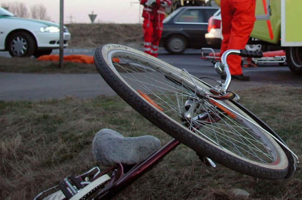 Biciclist accidentat în Rovinari