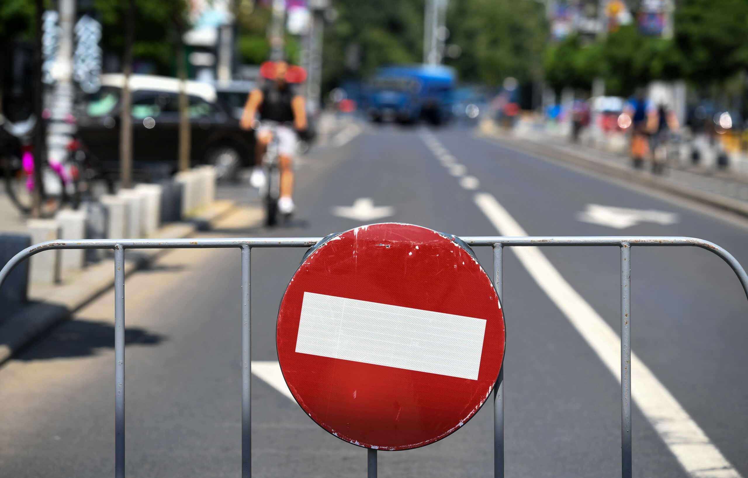 Se oprește circulația pe strada Geneva din municipiul Târgu-Jiu