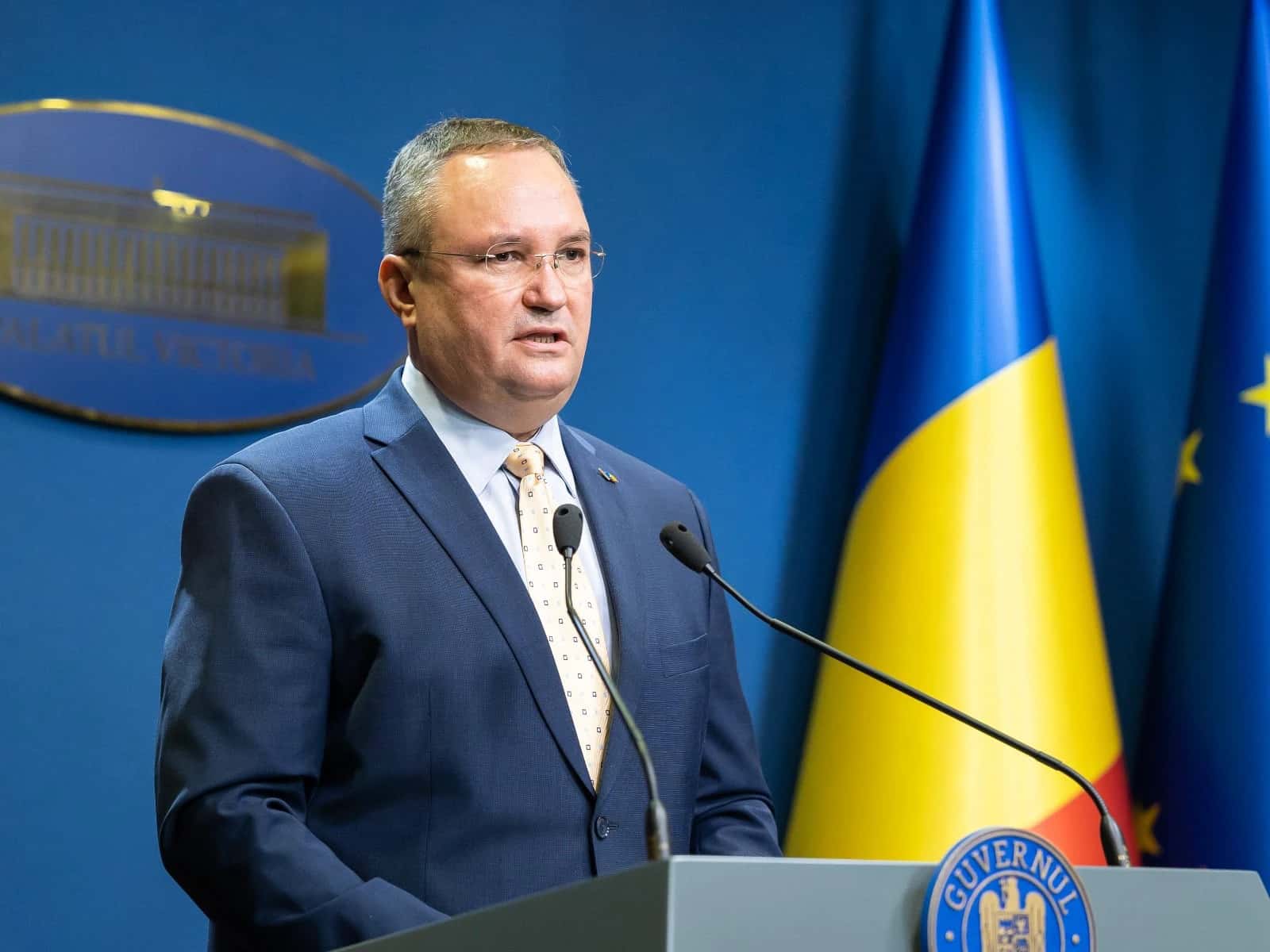 Nicolae Ciucă şi-a prezentat demisia din funcţia de senator