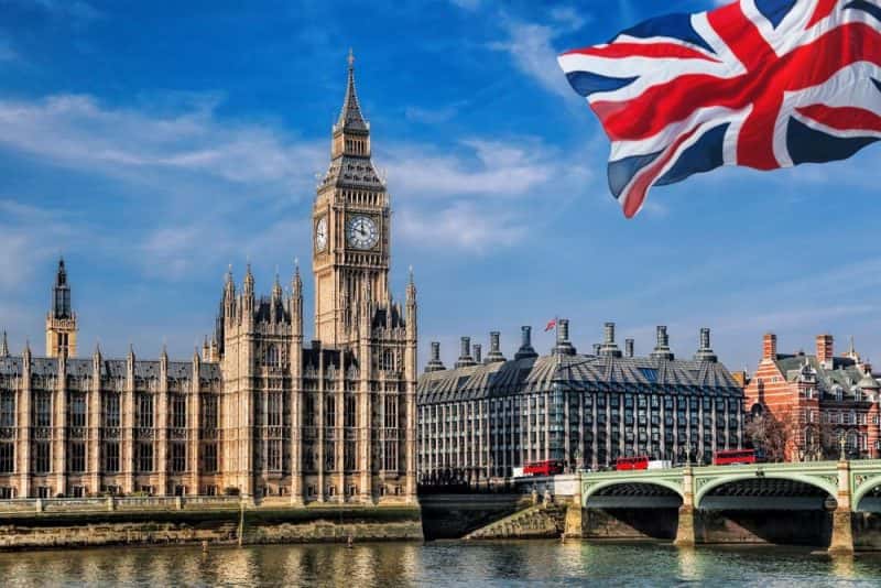 Românii au nevoie de o autorizaţie obligatorie de călătorie dacă vor să ajungă în Marea Britanie