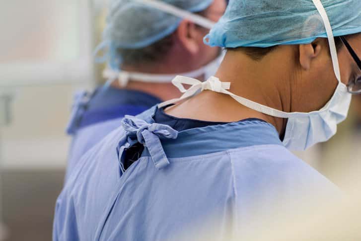 70% dintre medicii rezidenți iau în calcul plecarea din țară