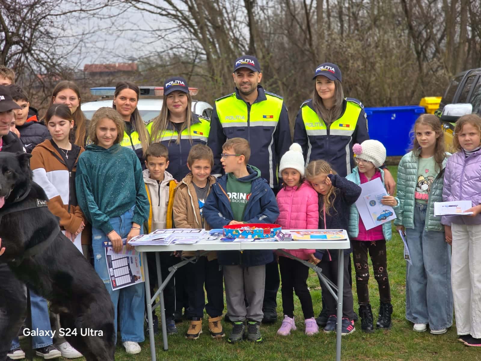 Polițiștii gorjeni au continuat activitățile dedicate Zilei instituției în mai multe unități de învățământ din județ (FOTO)