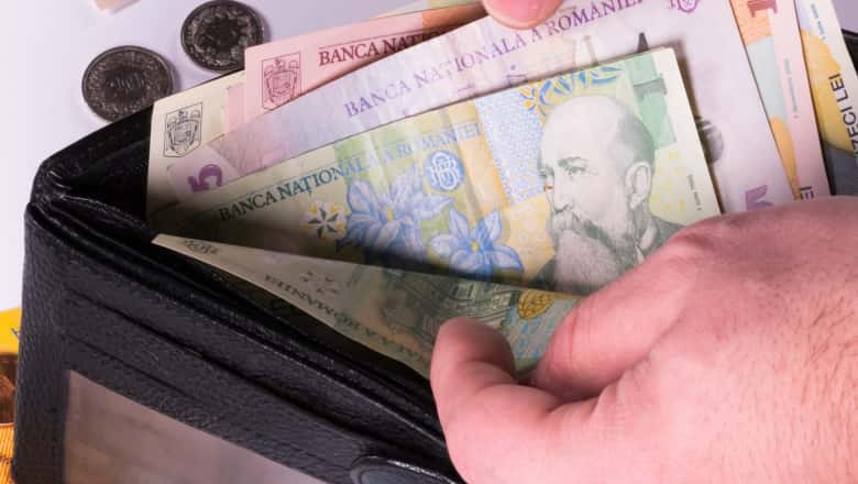 Alocațiile, indemnizațiile și ajutoarele sociale vor fi plătite înainte de Paște