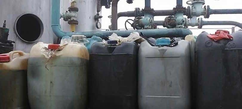 Un angajat al unui parc petrolier din Gorj, prins după ce a furat 90 de litri de petrol