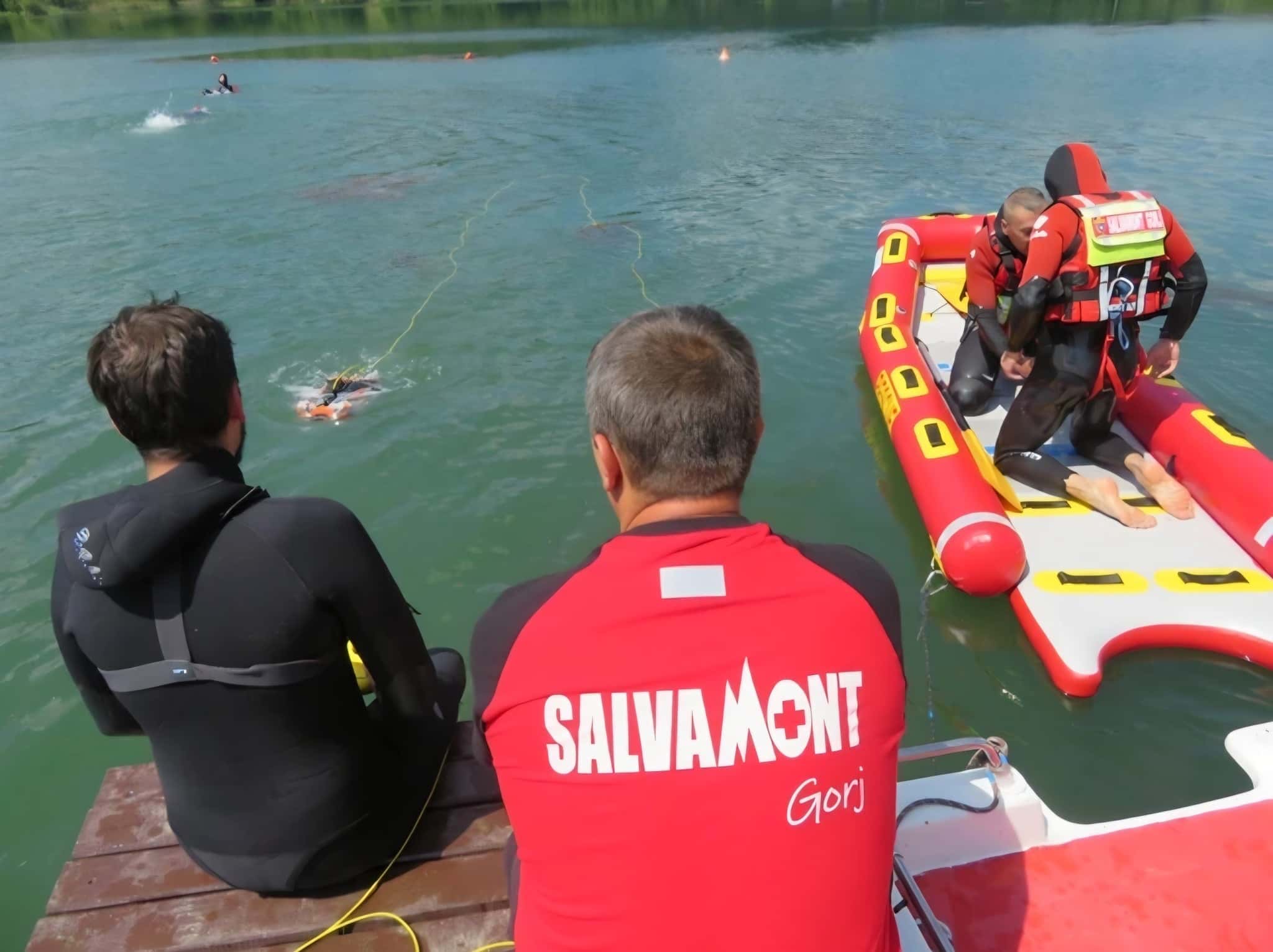 Salvatorii montani din Gorj au participat ieri la Mehedinți la operațiunile de căutare a microbuzului căzut în Dunăre