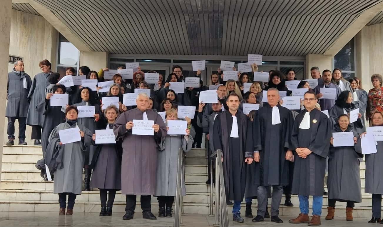 Judecătorii gorjeni protestează față de reforma pensiilor