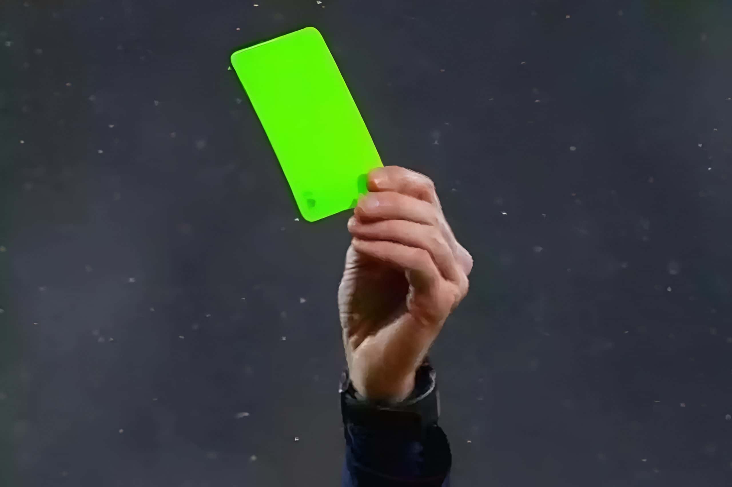 FIFA introduce cartonașul verde pentru contestarea arbitrilor