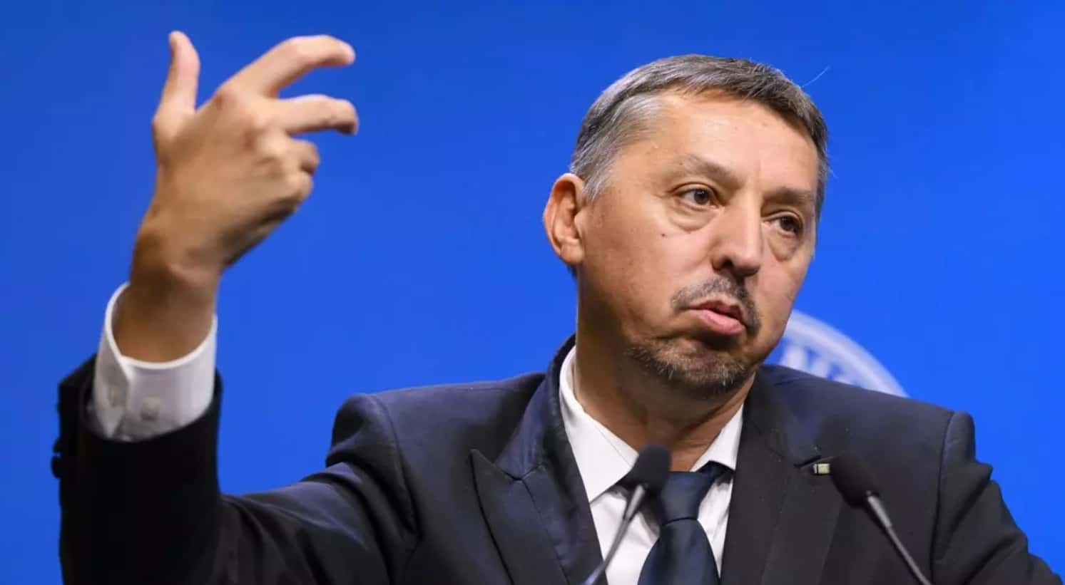 Moțiune împotriva ministrului Educației