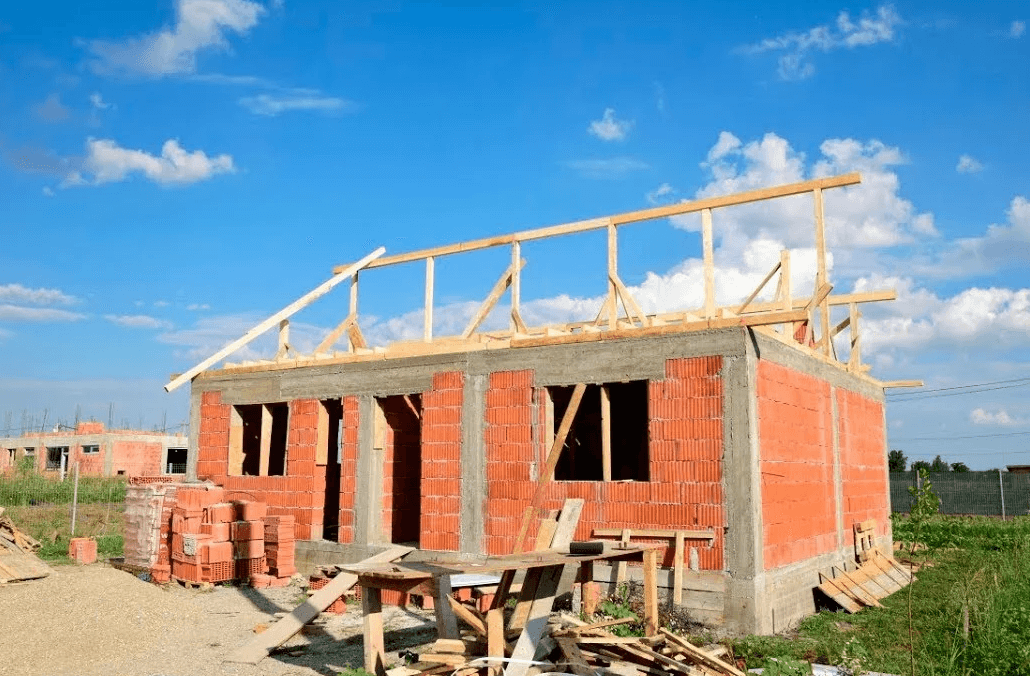 Fără autorizație de construcție pentru casele din mediul rural