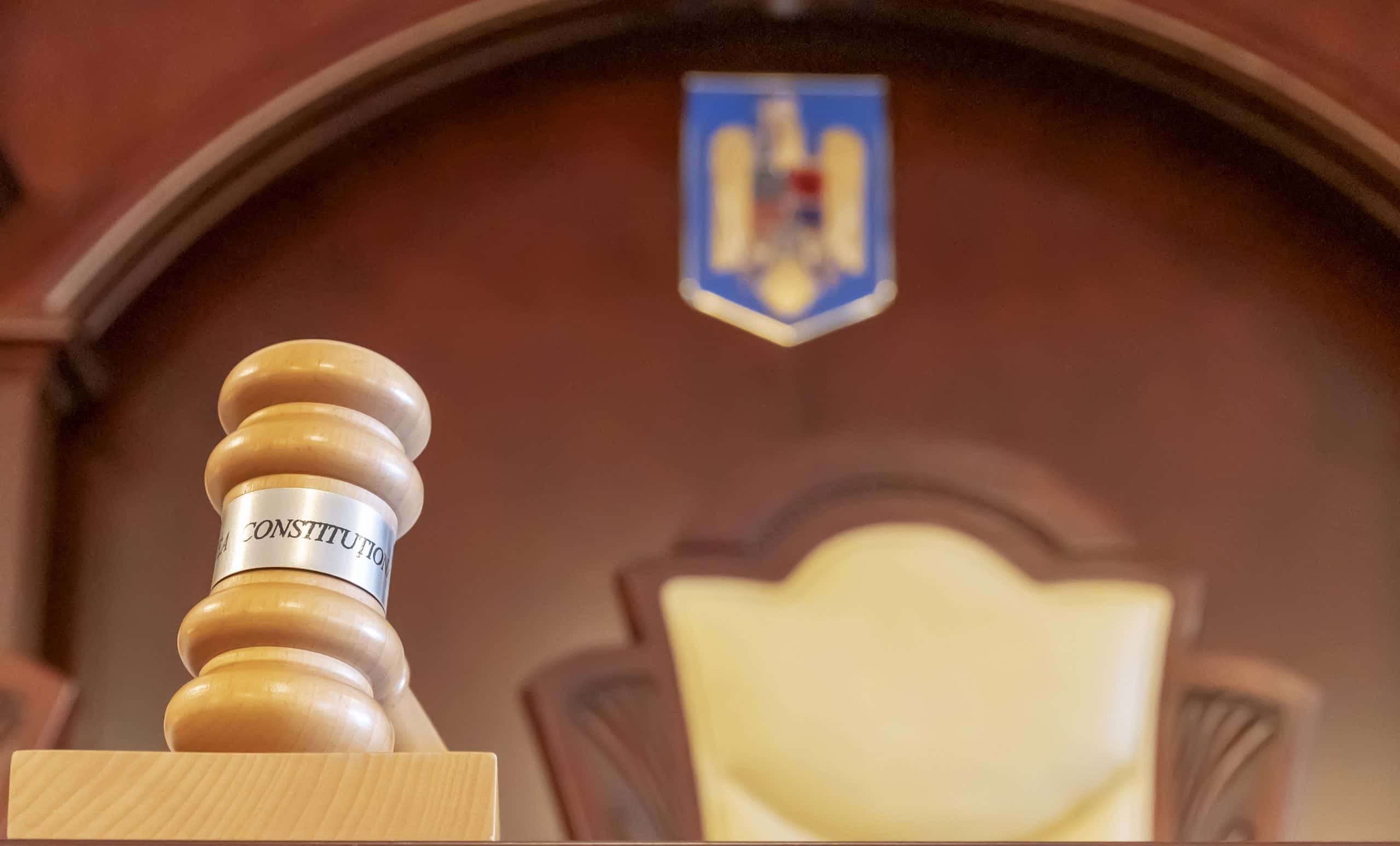 Legea integrității, pe masa CCR