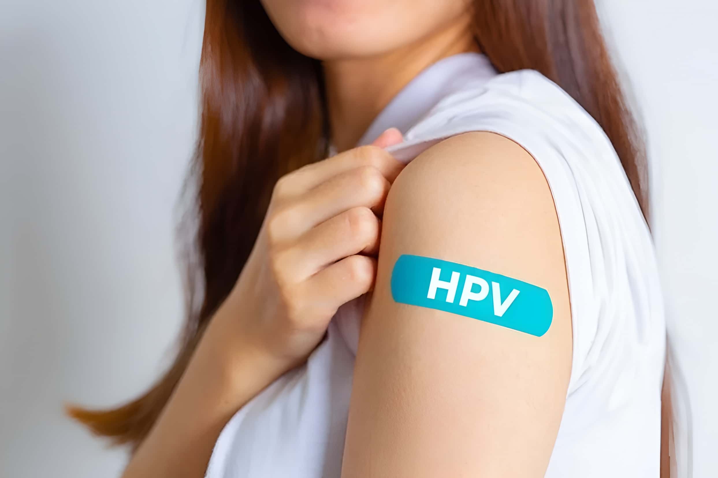 Tinerii sub 26 de ani, vaccin anti-HPV gratuit