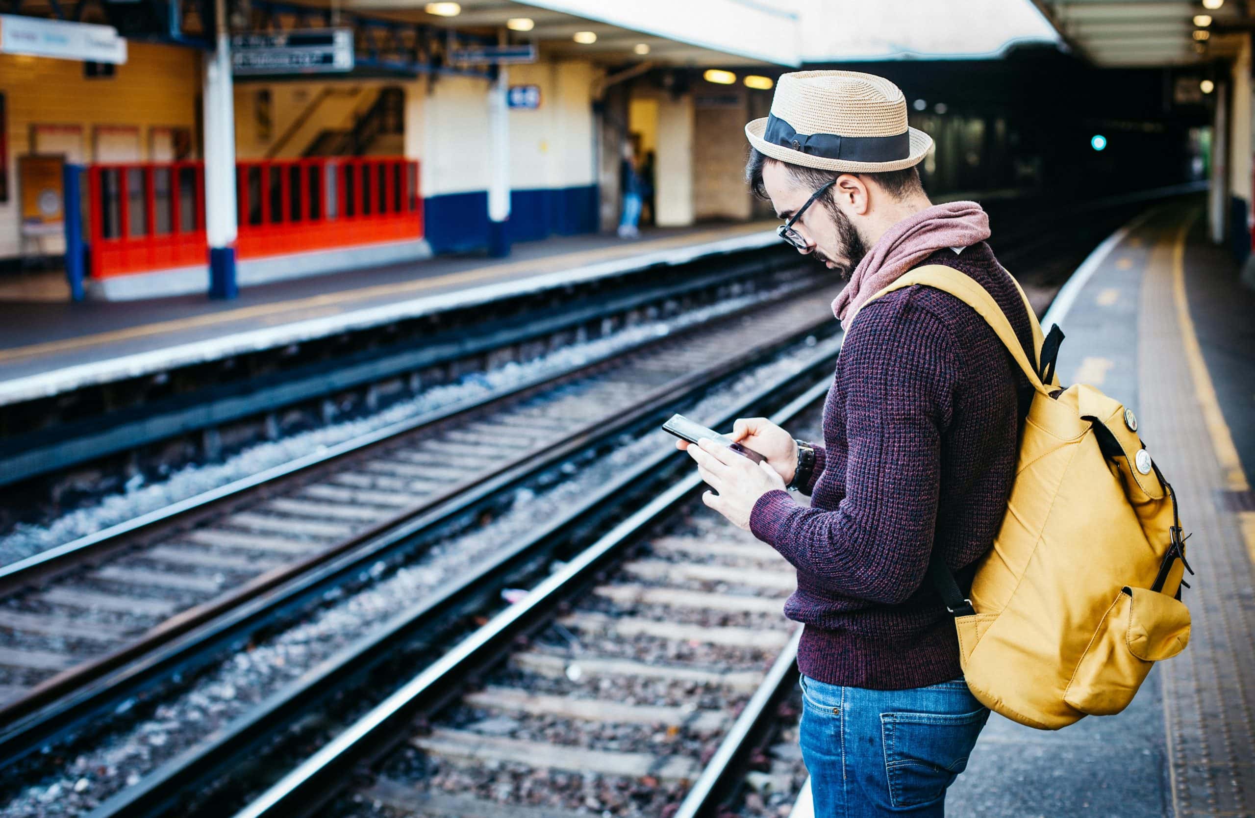 Circulația trenurilor CFR suspendată din cauza datoriilor