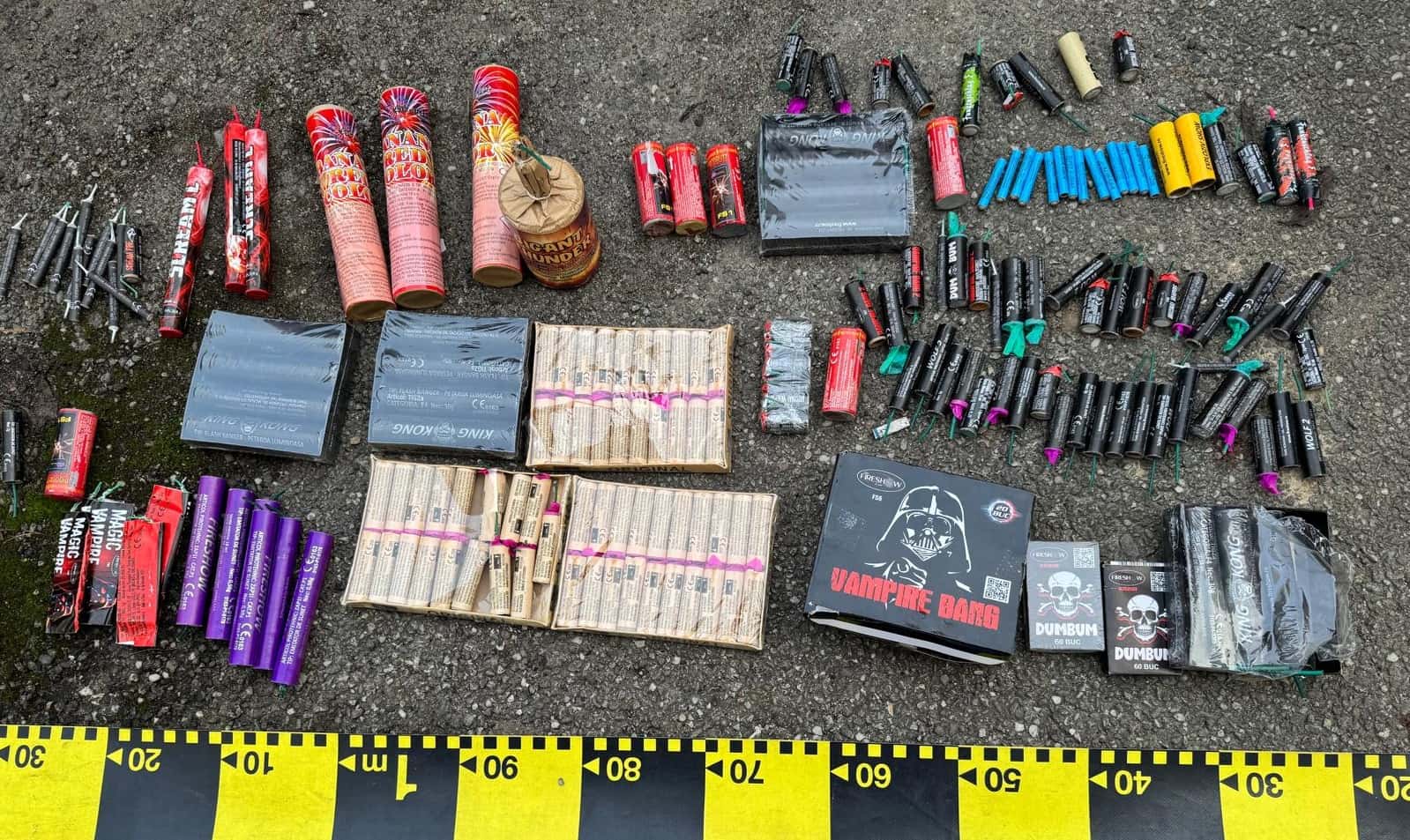40 kg de articole pirotehnice confiscate în Dănești
