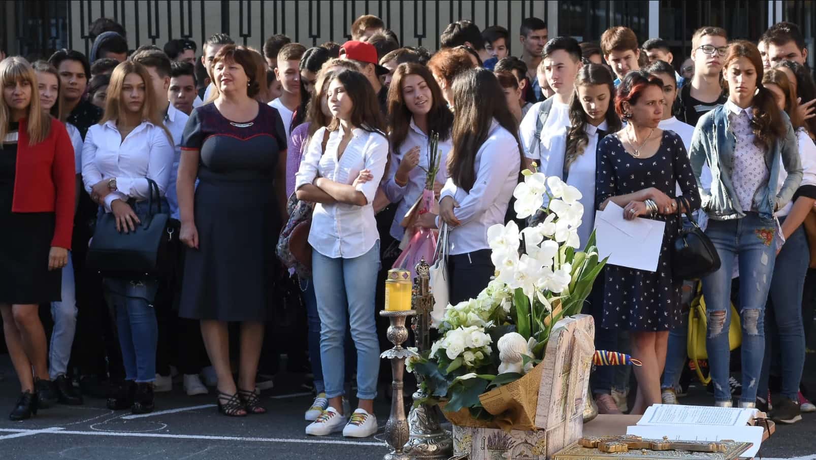 Proiect de lege: Părinții primesc zi liberă la deschiderea anului școlar
