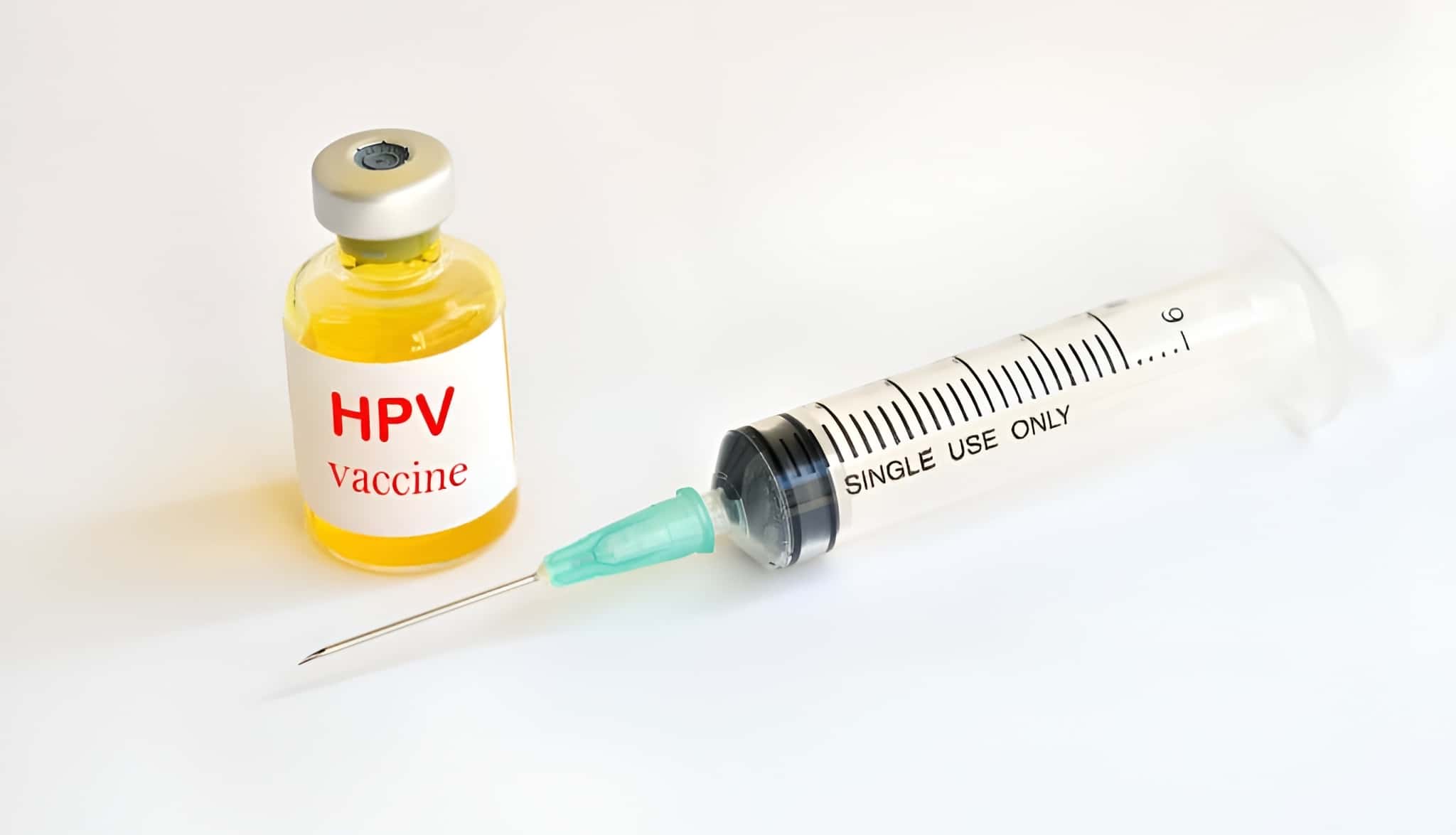 Vaccinarea anti-HPV gratuită pentru tinerii între 11 și 26 de ani