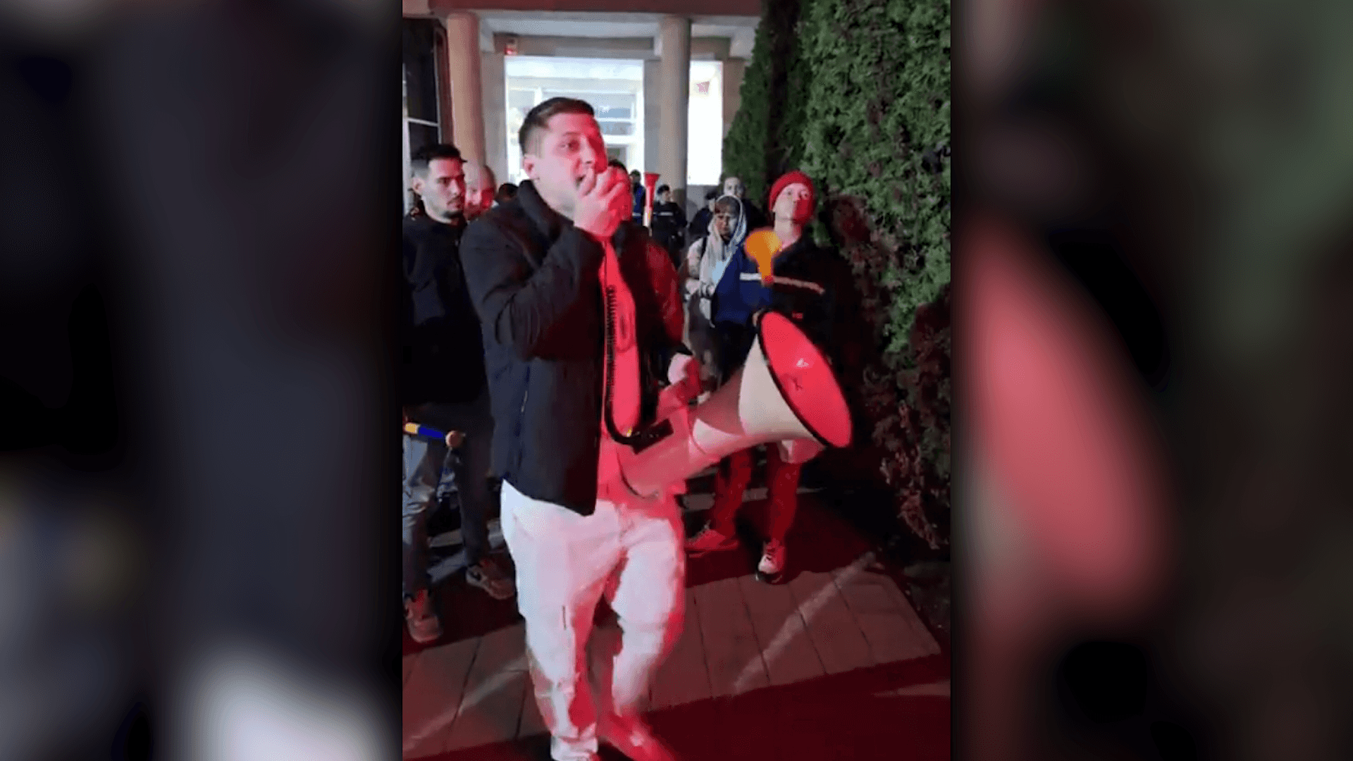 Un angajat CEO, dispus să recurgă la greva foamei