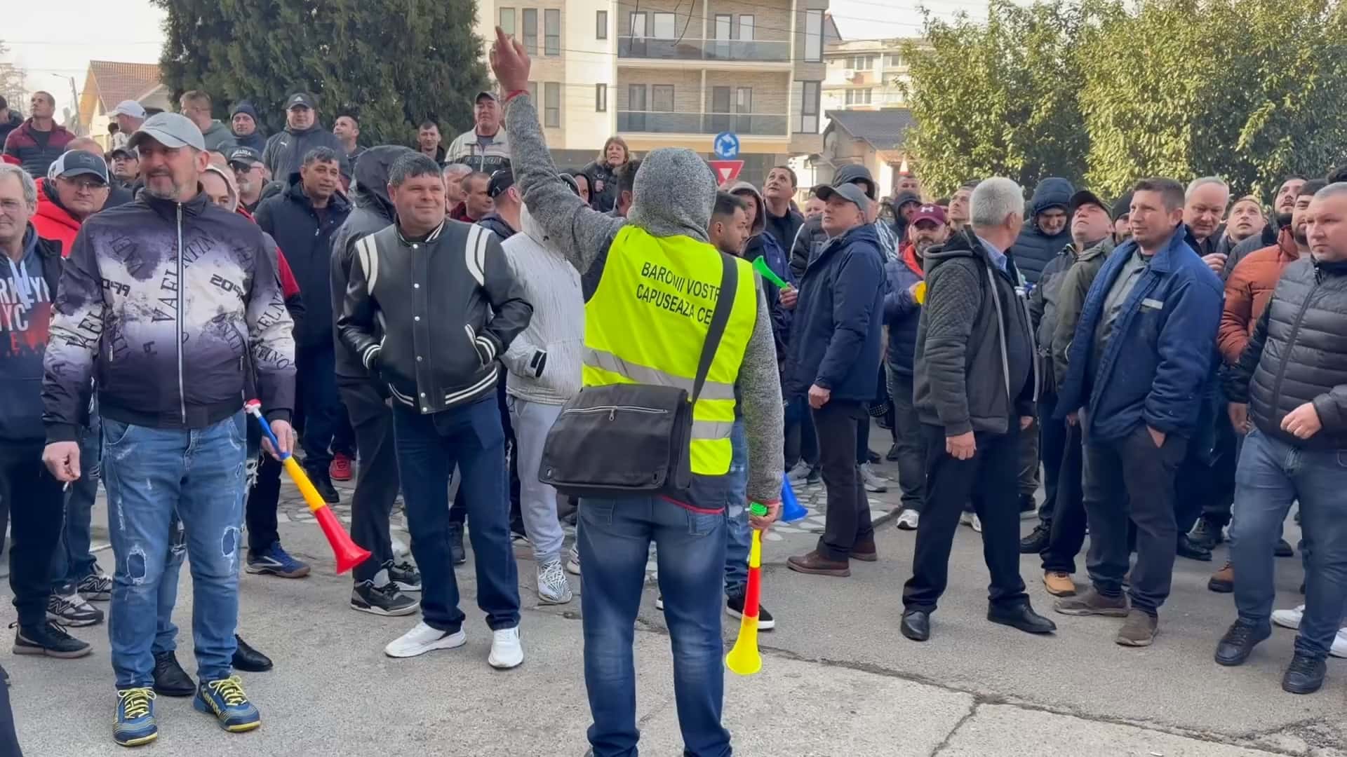 Reacția CEO după protestele desfășurate în fața companiei