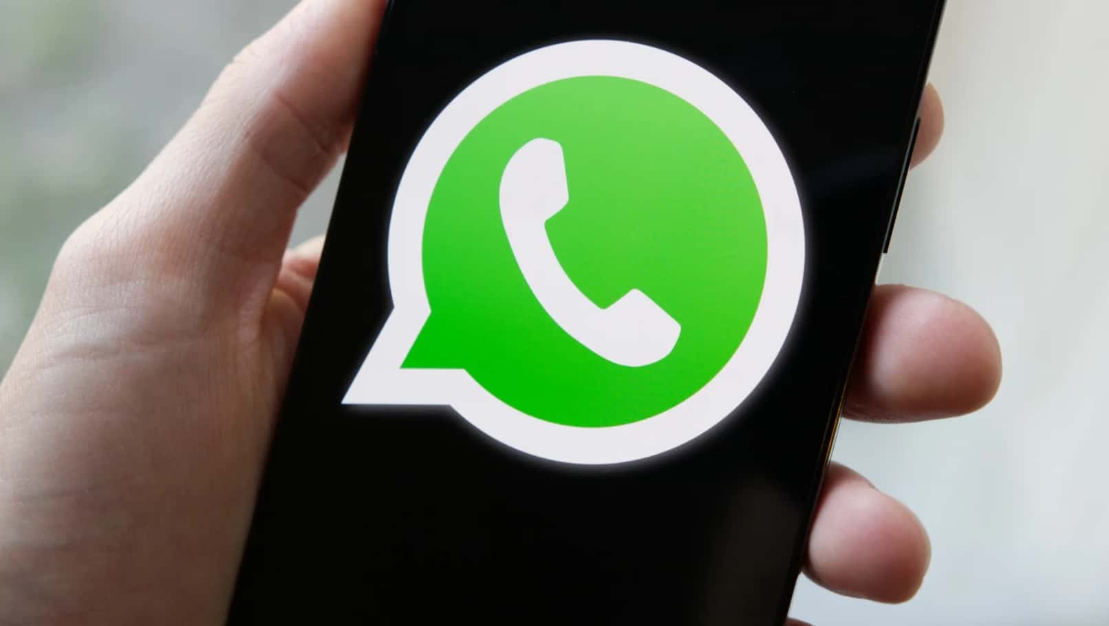 WhatsApp va detecta tentativele de înșelătorie cu ajutorul AI