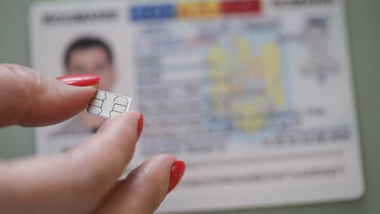 Poliția Română: Infractorii folosesc tot mai des cartele preplătite