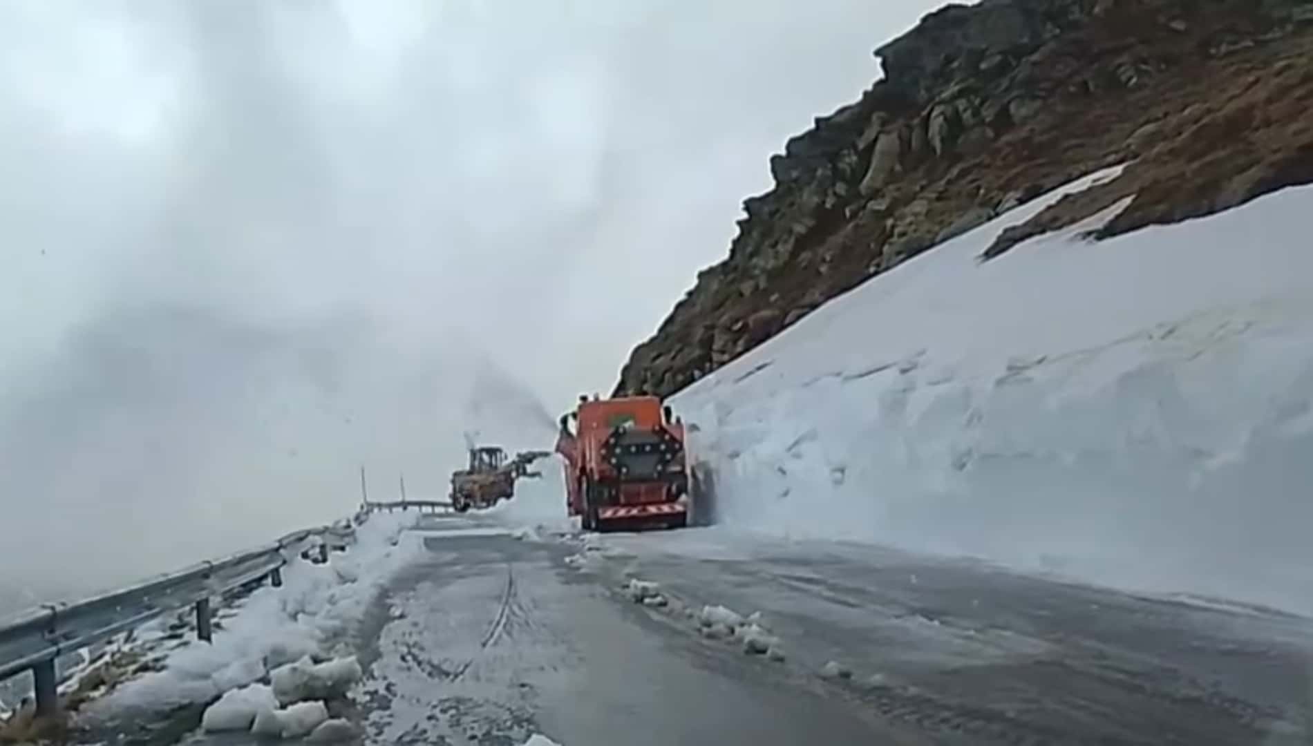 Continuă lucrările de deszăpezire pe Transalpina
