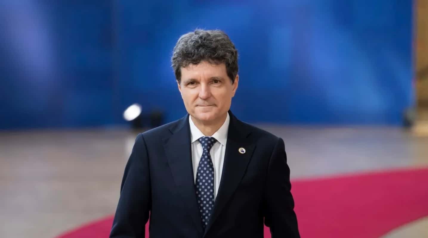 Două legi importante, promulgate de Nicușor Dan