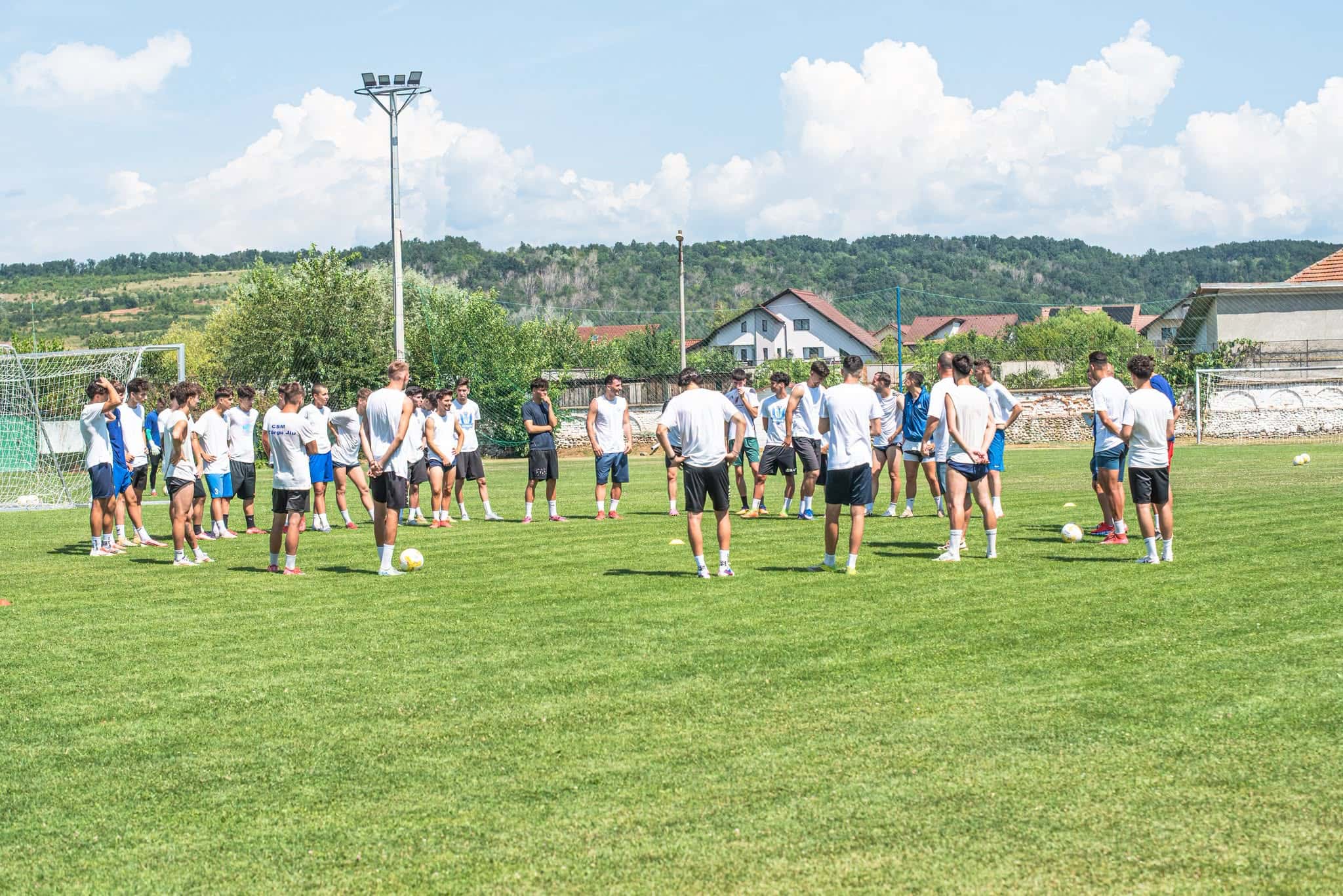 Cinci meciuri amicale pentru echipa de fotbal a CSM Târgu Jiu