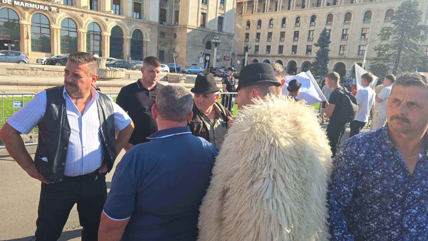 Fermierii protestează în București