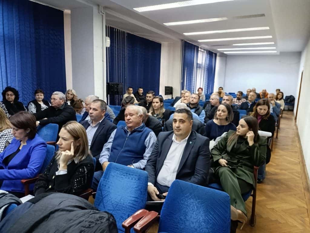 Cinci consilieri județeni și doi locali și-au pierdut mandatele, la Gorj