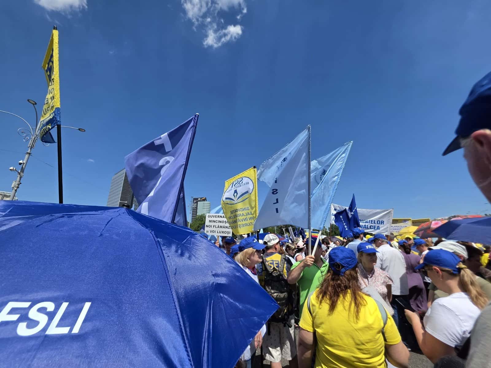 Sindicatele din educație resping propunerea salarizarării personalului