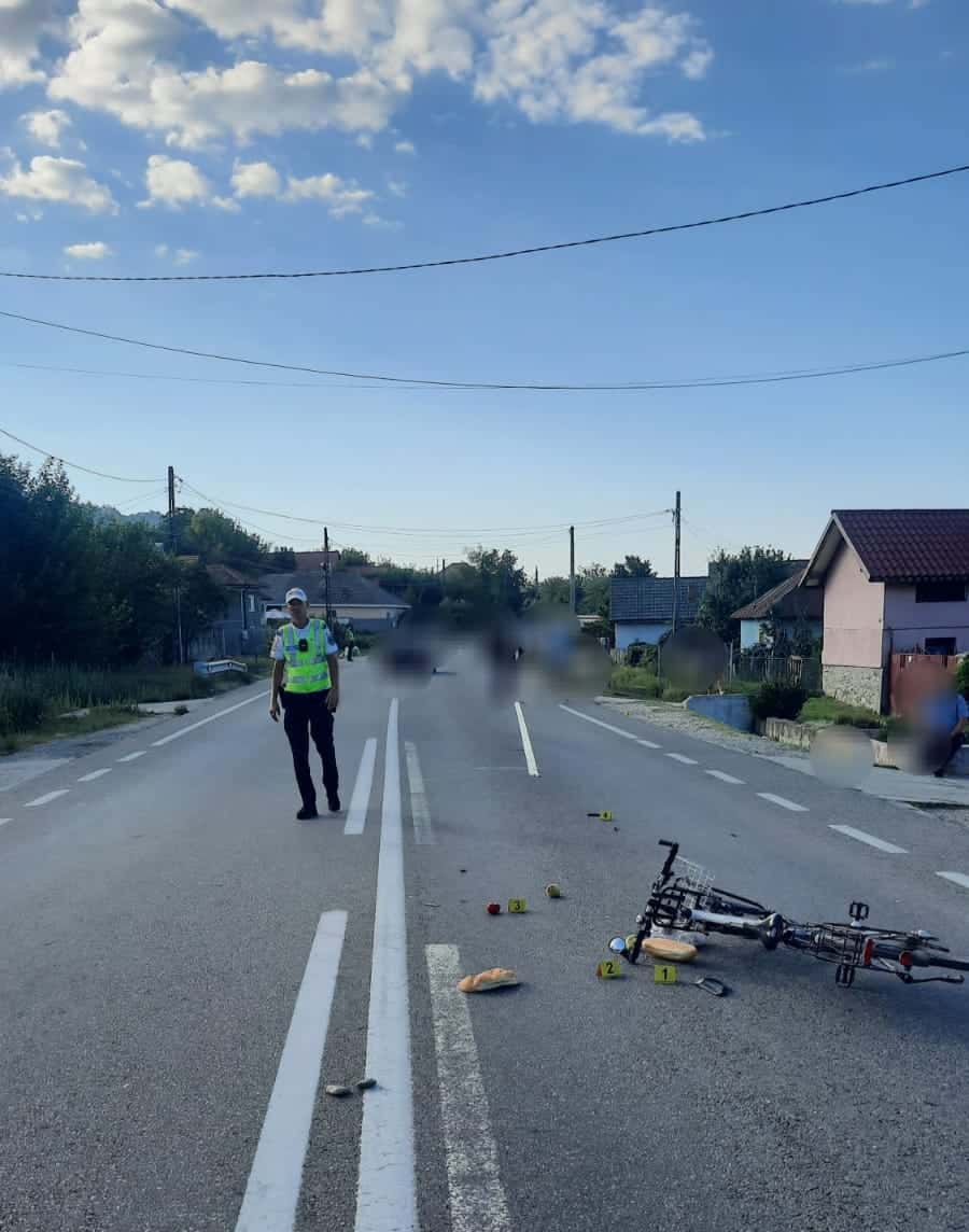 Biciclist lovit de mașină la Plopșoru