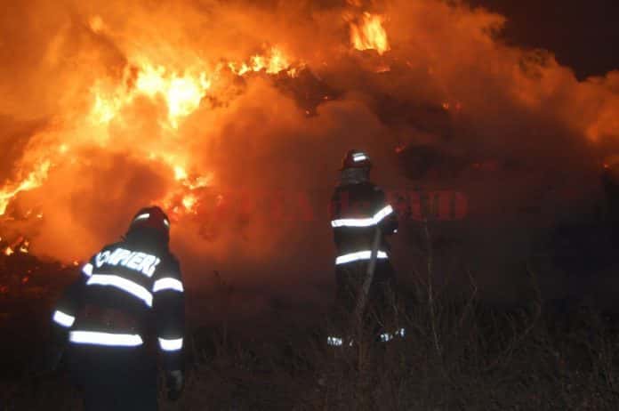 Incendiu puternic izbucnit la o casă din Novaci: Un bărbat a suferit arsuri pe 90% din corp