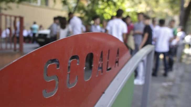 Puține școli din Gorj au cerut bani pentru prevenirea abandonului școlar
