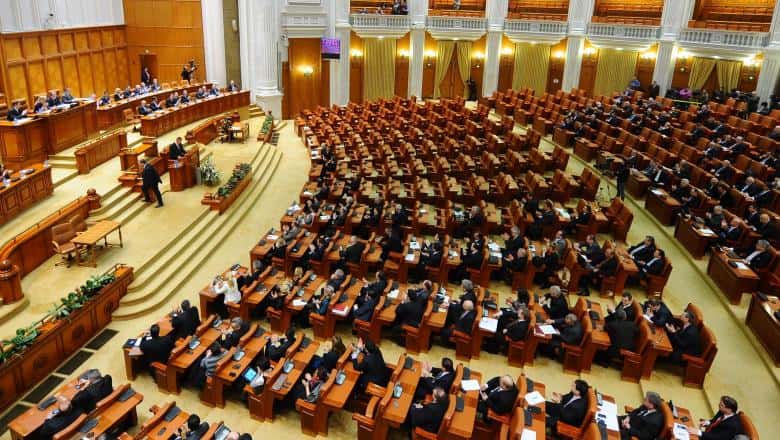 USR cheamă în Parlament responsabilii de platformele electronice ale statului care sunt blocate de 3 zile