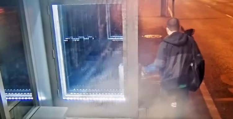 Acte de vandalism într-o stație de troleu