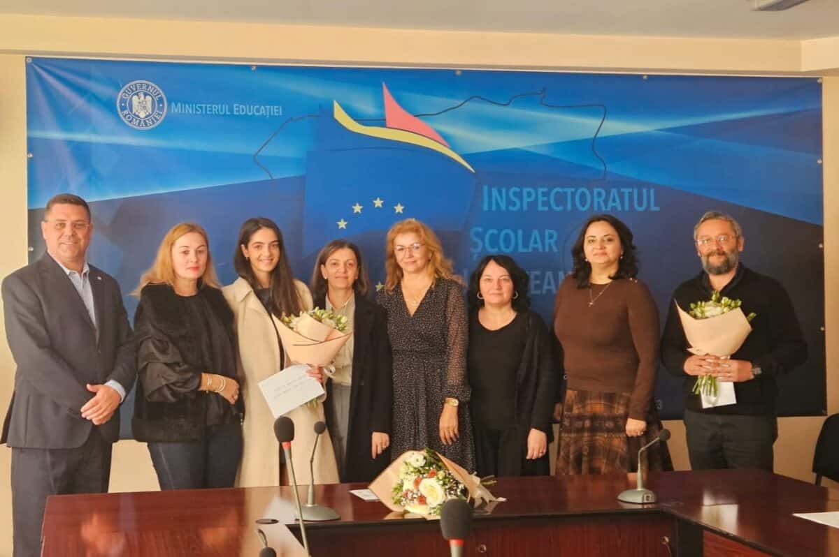 Elevele de 10, premiate de Inspectoratul Școlar Județean Gorj