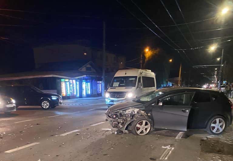 Accident la Bârsești