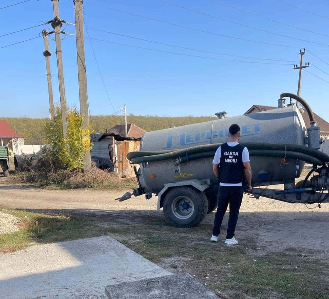 Garda de Mediu a amendat deținătorul vidanjei golite la Bâlteni