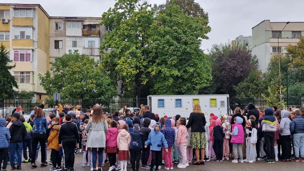Tone de deșeuri strânse de elevii unei școli din Târgu-Jiu