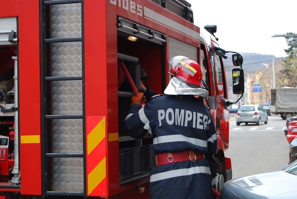 Autospecialele pompierilor gorjeni intră în reparații