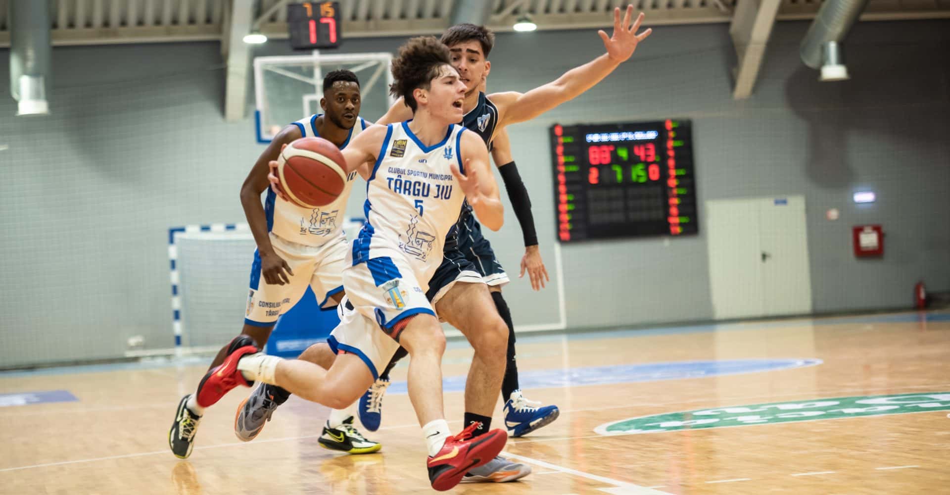 Echipa de baschet masculin CSM Târgu-Jiu joacă duminică la Harghita