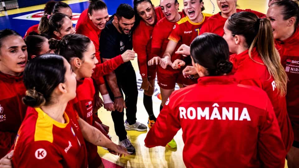 Naționala feminină de handbal a României pleacă la Golden League