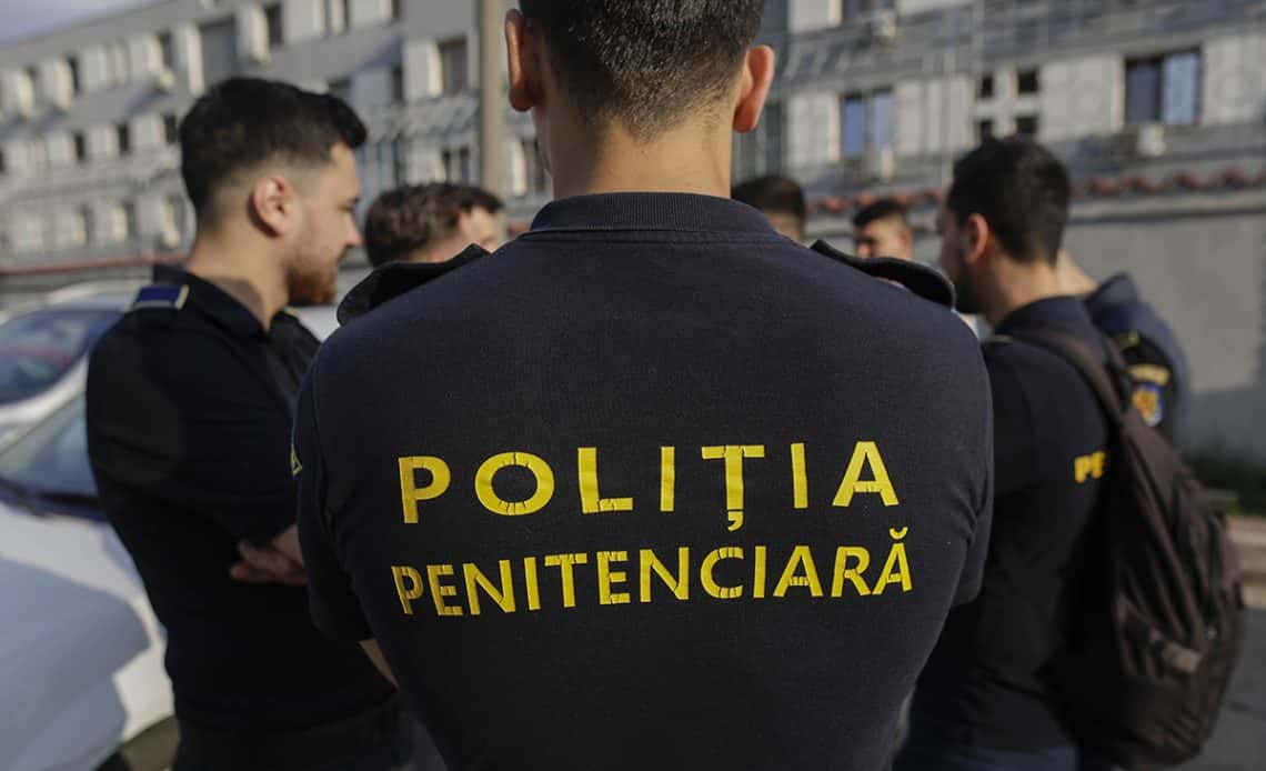 Polițiștii de penitenciar intră în grevă